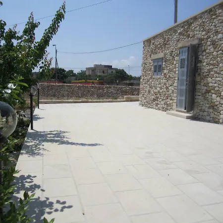 Re Scorrano (Apulia)
